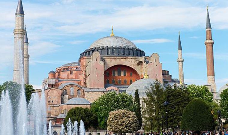 Ayasofya’nın statüsünün müzeden camiye dönüştürülmesine dünyadan büyük tepki geldi