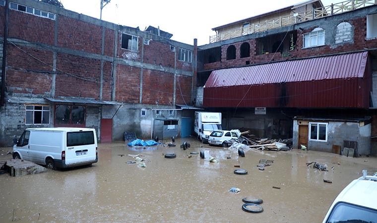 Rize'yi sel vurdu: 2 kişi yaşamını yitirdi