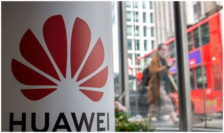 İngiltere 5G çalışmalarında Huawei’yi yasakladı