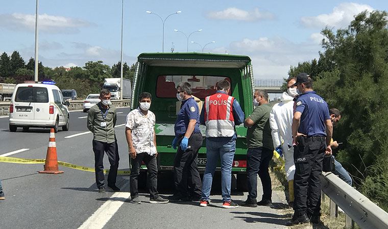 TEM kenarında dehşet: Ceset parçaları bulundu