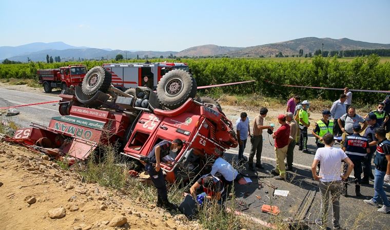 Yangına müdahale için yola çıkan arazöz devrildi: 2 personel hayatını kaybetti