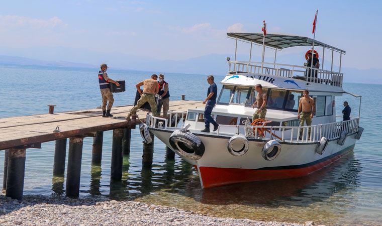 Van Gölü'nden 4 cansız beden daha çıkarıldı