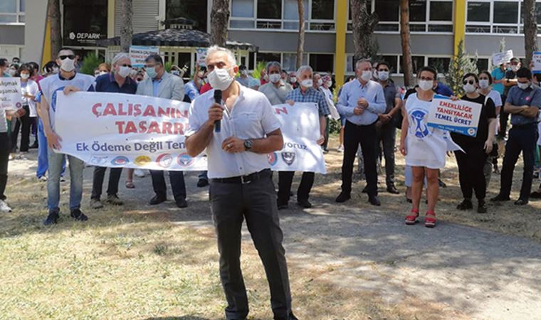 Türkiye alkışlarken, onlar haklarını ödemiyor!