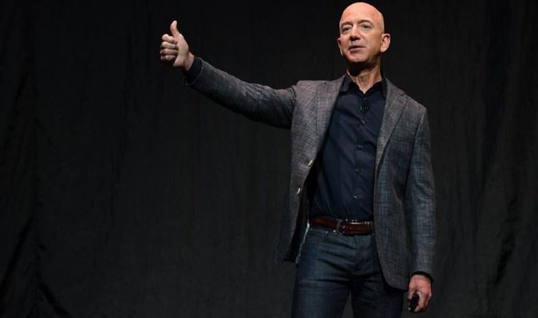 Jeff Bezos servetiyle rekor tazeledi