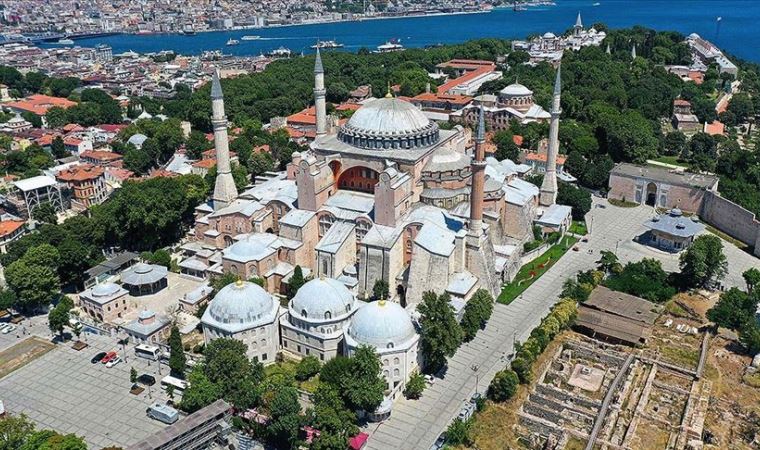 İstanbul Valisi Ali Yerlikaya'dan Ayasofya'da namaz açıklaması