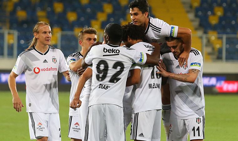 Beşiktaş üçüncülüğü kaptı