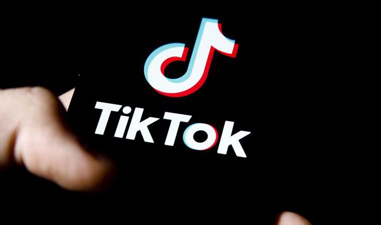 Mısır'da TikTok videoları çeken 5 kadına hapis cezası verildi