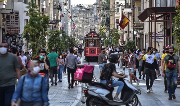 Prof. Dr. Kayıhan Pala, Eylül ayı için uyardı: Vaka sayıları artışa geçecek