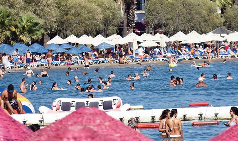 Ege'de turizmcilerin yüzü ‘son dakika’ rezervasyonlarıyla güldü