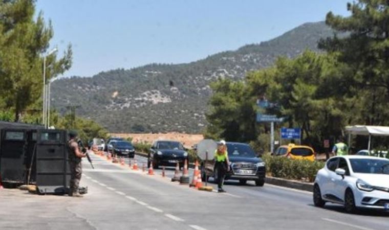 Bodrum'a son 3 günde 300 bine yakın araç giriş yaptı