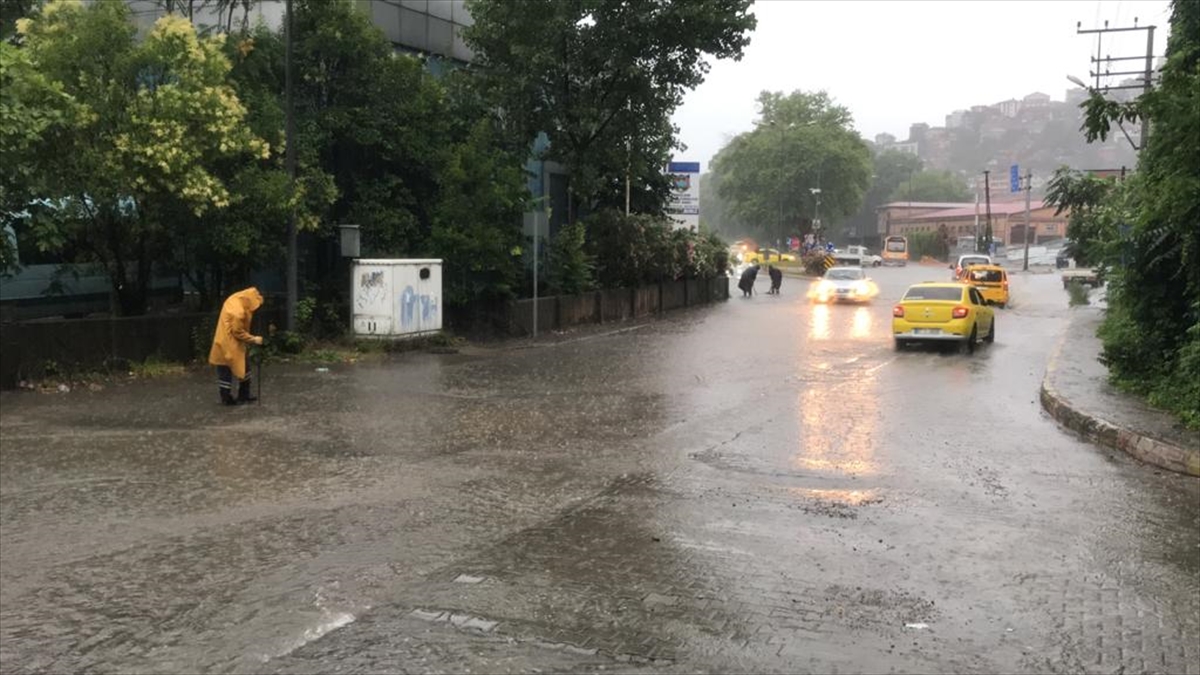 Doğu Marmara ve Batı Karadeniz'de sağanak etkili oluyor