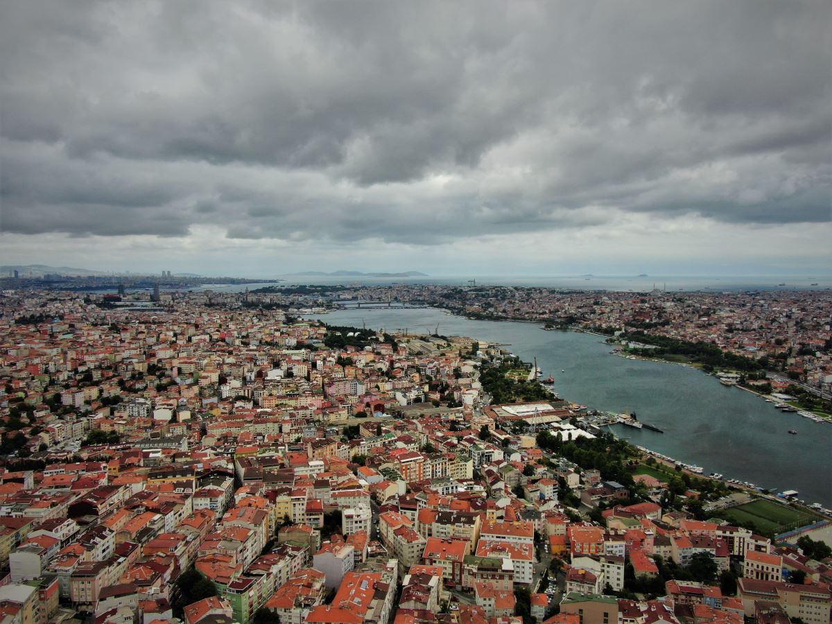 Yağmur bulutlarının gelişi havadan görüntülendi