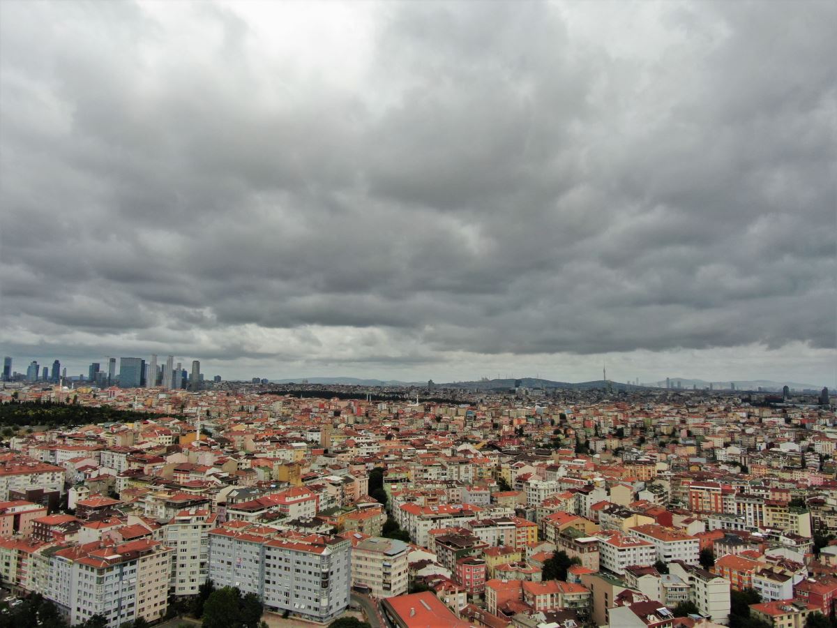 Yağmur bulutlarının gelişi havadan görüntülendi