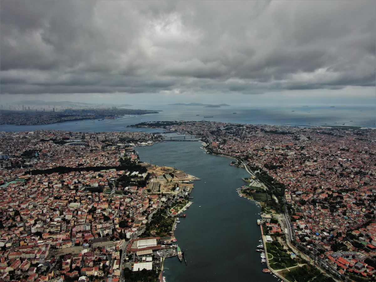 Yağmur bulutlarının gelişi havadan görüntülendi