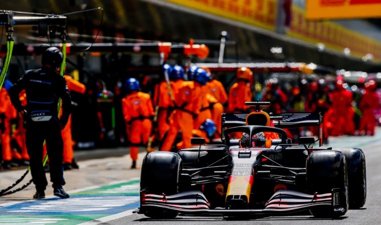 Formula 1’de 70. yıl Prix’sinin kazananı Honda oldu