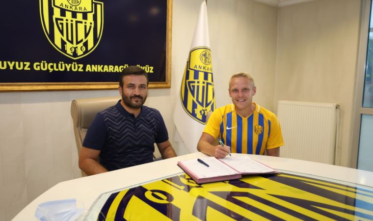 Ankaragücü, Lukasik ile 2+1 yıllık sözleşme imzaladı