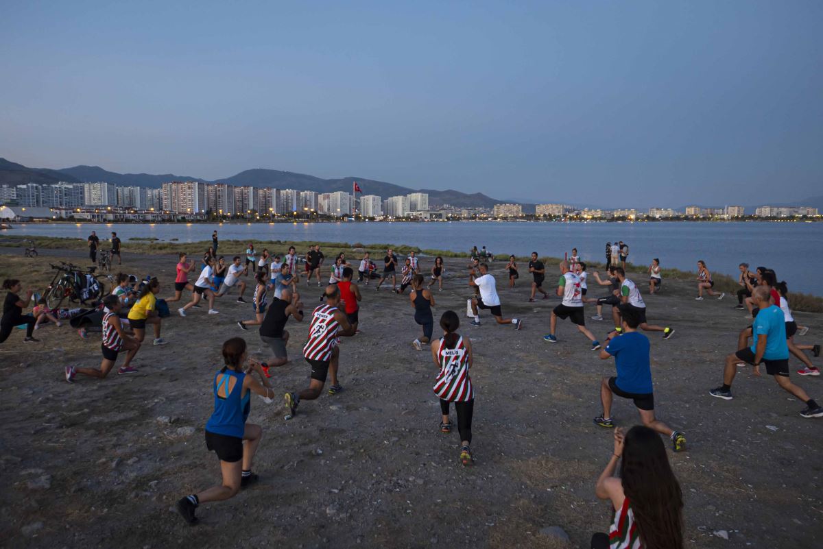 Karşıyaka Mavişehir’deki satışa sporlu protesto!