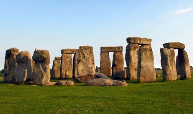 Stonehenge’teki dev kayaların nereden geldiği çözüldü