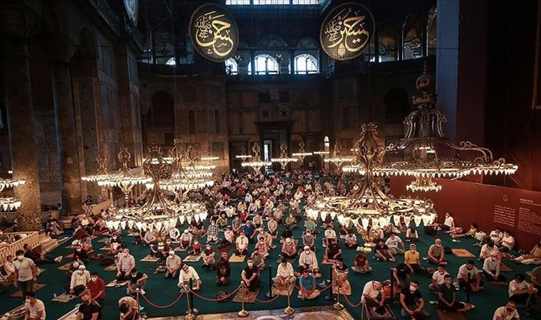 İran'dan Türkiye'ye 'Ayasofya' tebriği