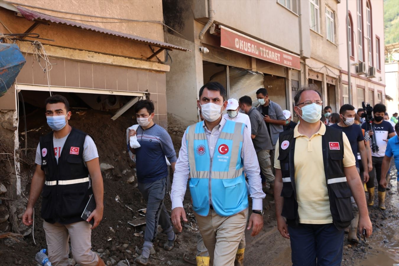 Dereli ilçesinde ev ve iş yerlerinin yıkımları sürüyor