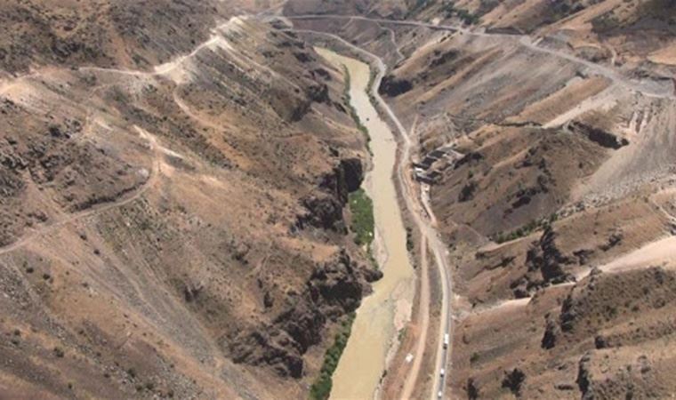 Yandaş şirket Kars'ta yapılan HES için köydeki okulu ve camiyi yıktı