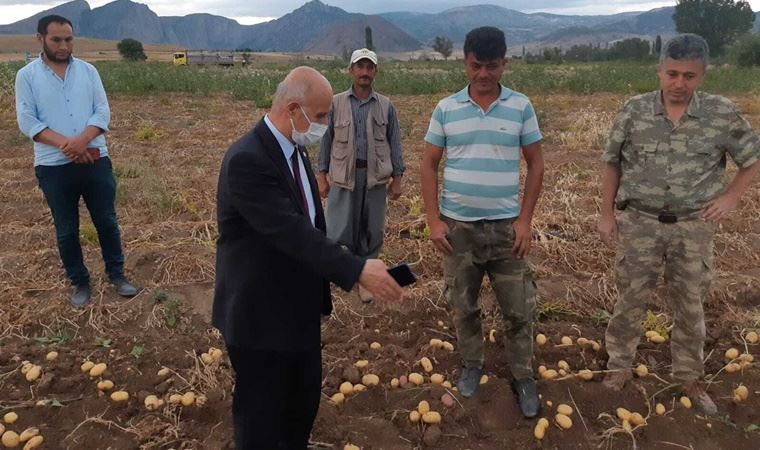 Bakan Pakdemirli'ye 'Galoşunu çıkar, tarlaya gel' çağrısı