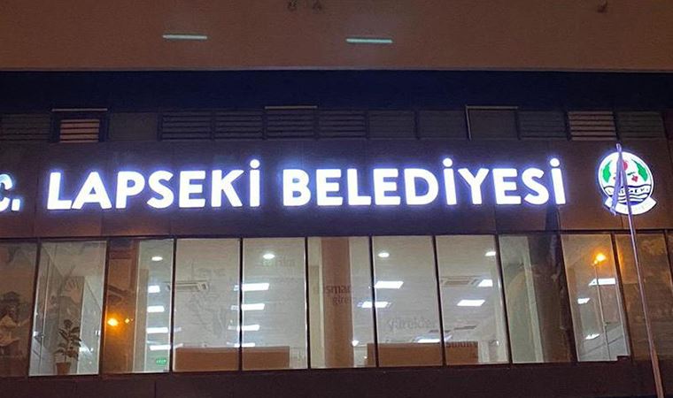 Çanakkale’de belediye binasına silahlı saldırı!