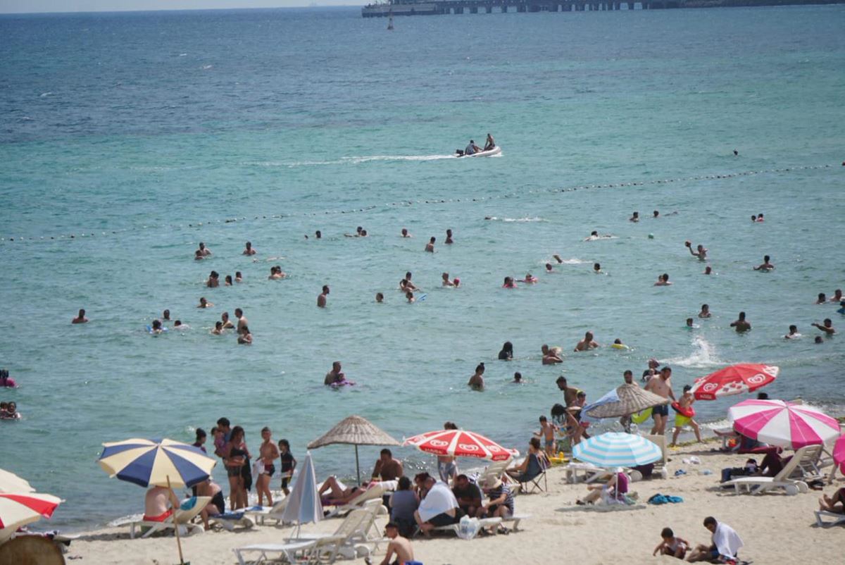 Tekirdağ'ın tatil beldesinde 500 ton çöp toplandı