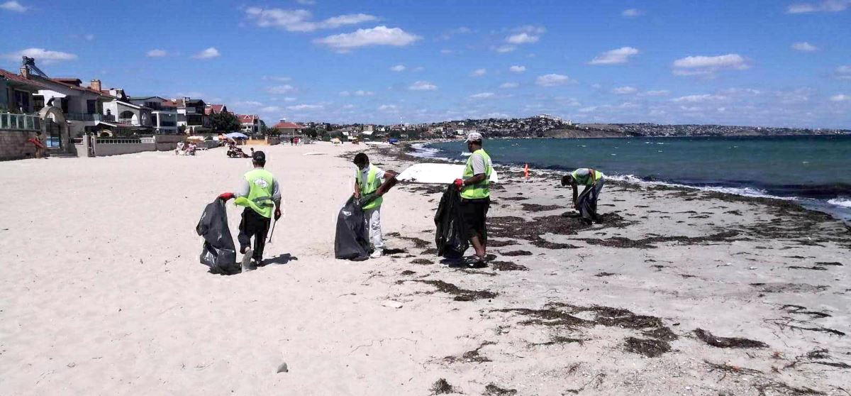 Tekirdağ'ın tatil beldesinde 500 ton çöp toplandı