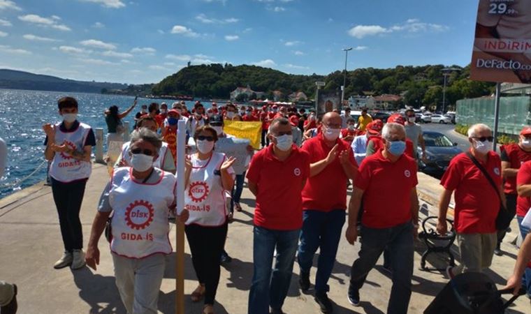 Dardanel fabrikasının 'kapalı devre' mesai kararı protesto edildi