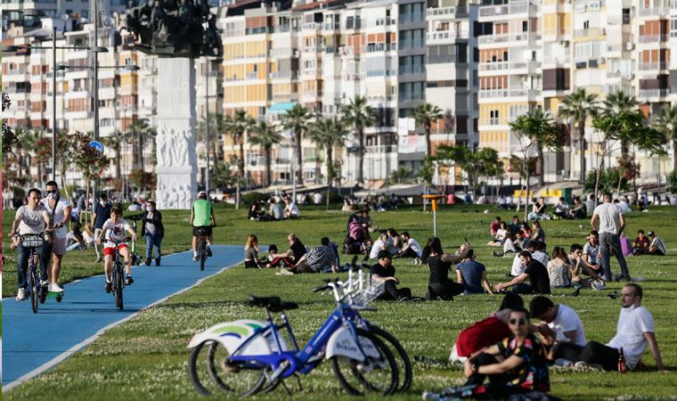 İzmir'de Covid-19 ile mücadele için yeni önlemler alındı