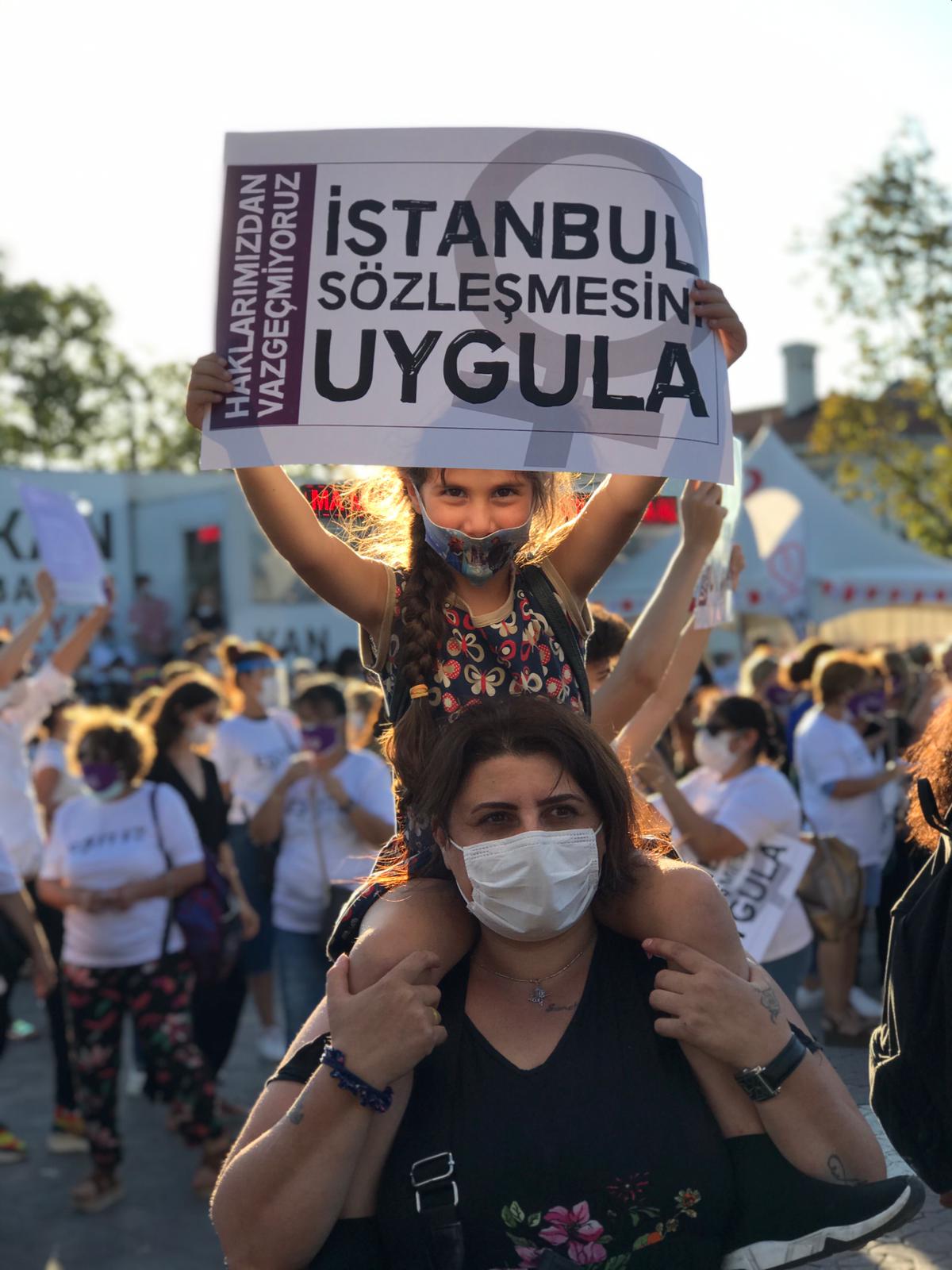 "İstanbul sözleşmesi yaşatır"