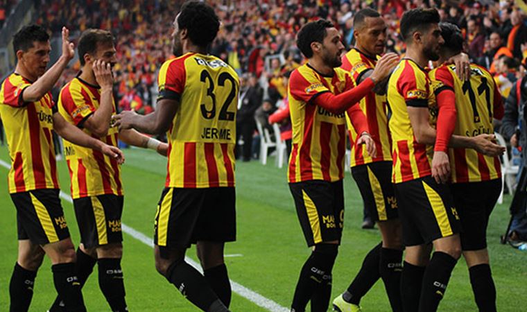 Göztepe'de golcü arayışı sürüyor