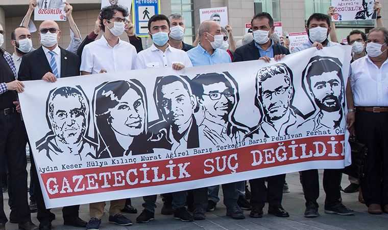 Gazetecilerin tahliye kararına siyasilerden destek yağdı