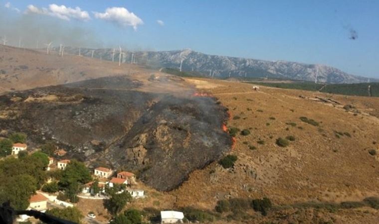 İzmir'de otluk alanda çıkan yangın kontrol altına alındı