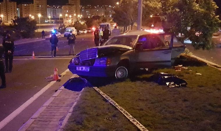 Kayseri'de iki otomobil çarpıştı: 1 ölü, 2 yaralı