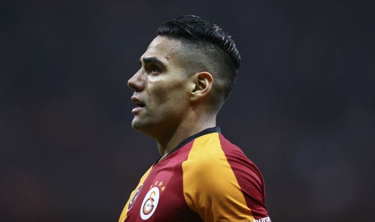 Galatasaray'da Falcao seriye bağladı