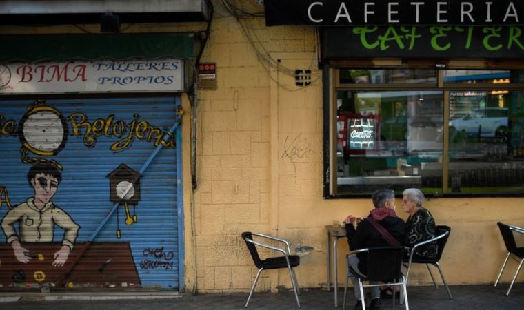 Madrid'de yüz binlerce kişiye 'Zorunlu ihtiyaçlar dışında sokağa çıkmayın' çağrısı