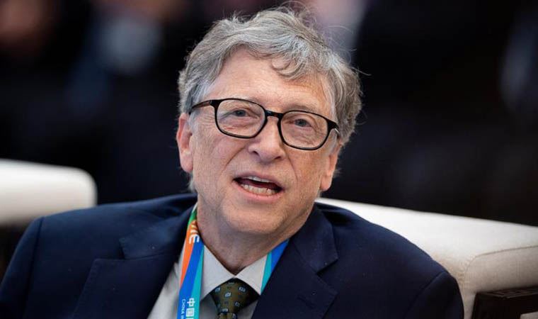 Bill Gates'ten yeni Covid-19 açıklaması: '2022'nin sonuna kadar sürebilir'