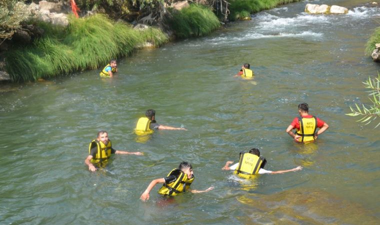 Şırnak’ta sosyal mesafeli rafting