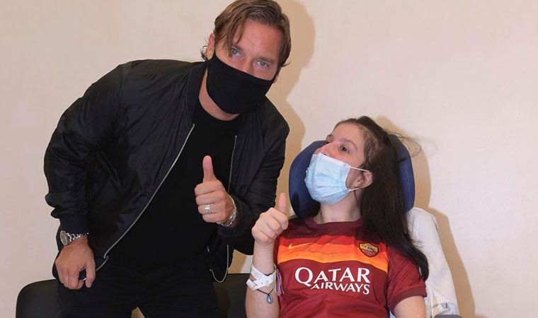 Komadaki genç sporcu Totti'nin sesiyle uyandı