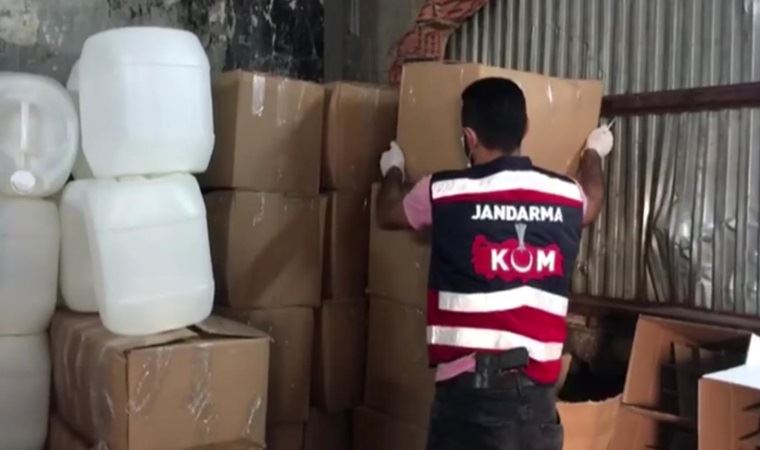 İstanbul'da 7 bin 220 litre sahte içki ele geçirildi