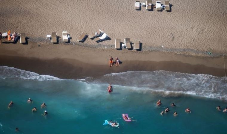 'Pandemi sürecinde 1 milyara yakın turist, seyahatini iptal etti'