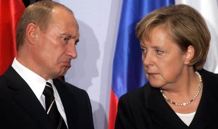 İngiliz uzman Almond:  Merkel-Putin ilişkisi kontrolden çıkıyor