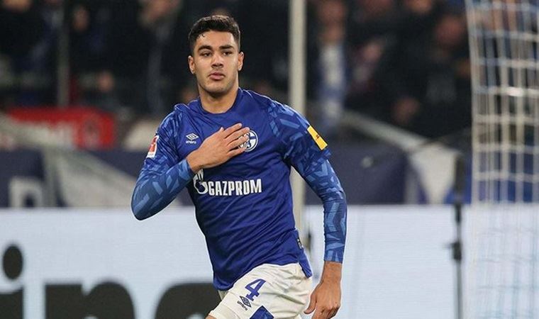 Schalke 04'te oynayan Ozan Kabak’a 4 maç men cezası