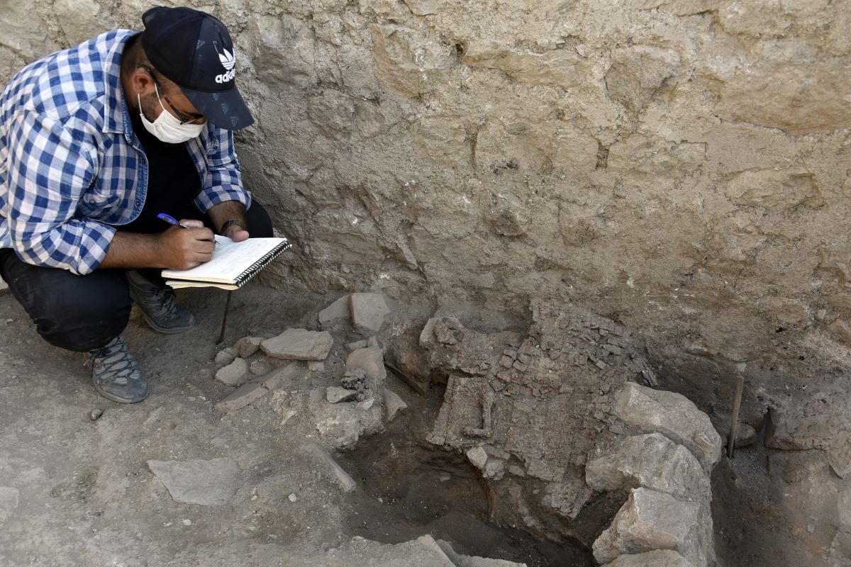 Satala Antik Kenti'ndeki kazılarda bin 500 yıllık Roma askeri zırhı bulundu