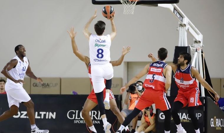 Anadolu Efes son topta!