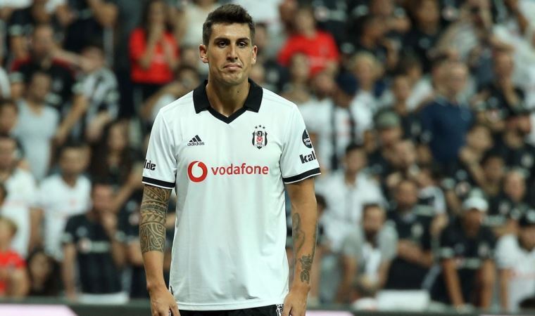 Beşiktaş'ta  Roco gitti, gözler yeni transferde