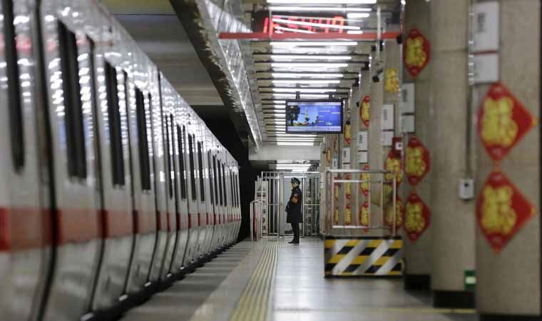 Hindistan Covid-19 salgınına rağmen ülkenin en işlek metro ağını hizmete açtı