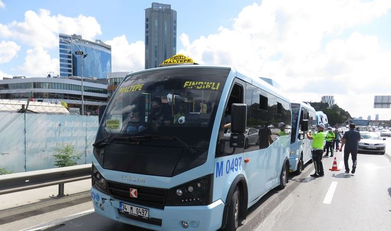 Ayakta yolcu taşıyan minibüs sürücüsüne ceza